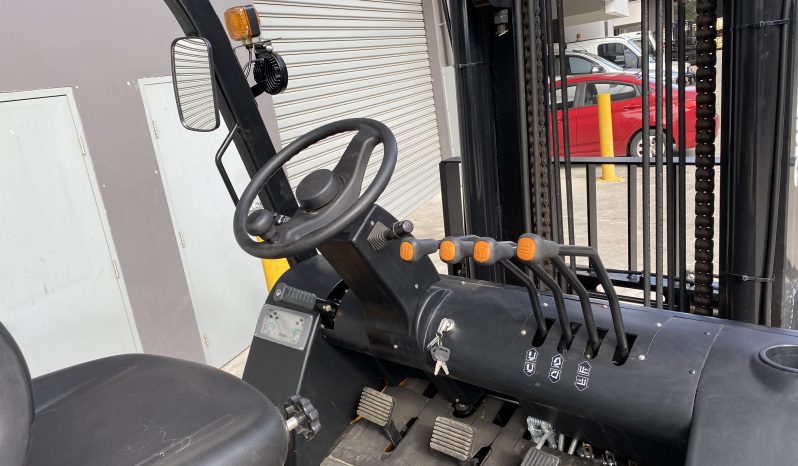 New XCMG 7 ton Diesel Fork Lift full